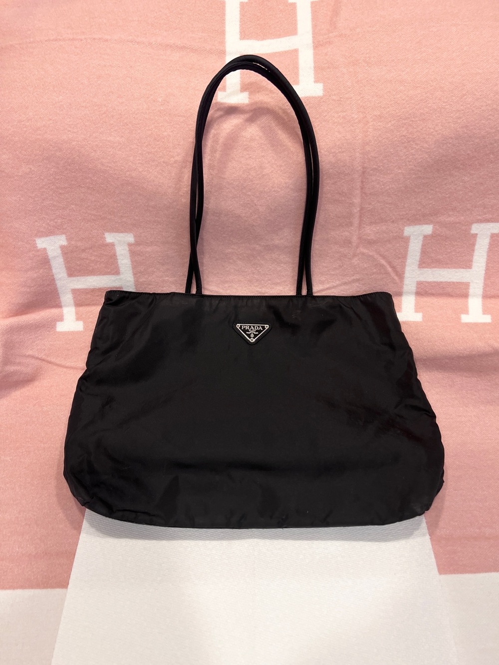 Prada⭐️ Black Nylon Shoulder Bag! 4 pockets! Excellent Condition!